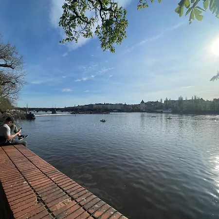 River View Manes 公寓 *