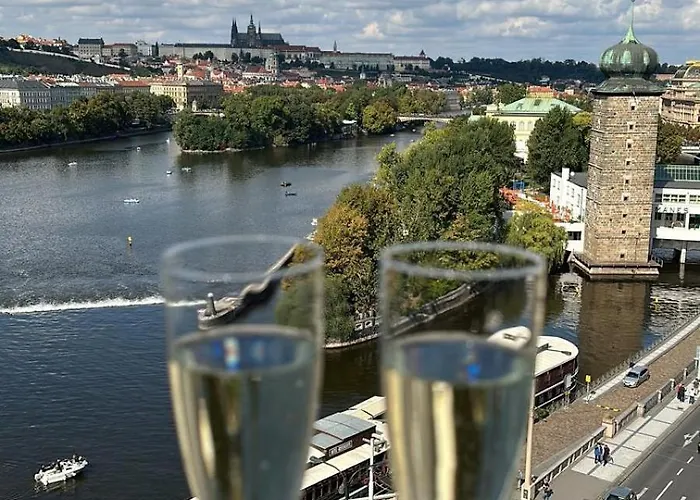 Lejlighed River View Manes