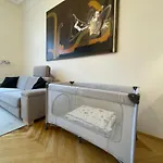 River View Manes Διαμέρισμα *