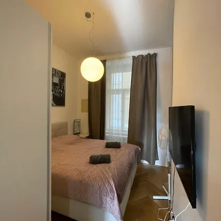 River View Manes Apartment *