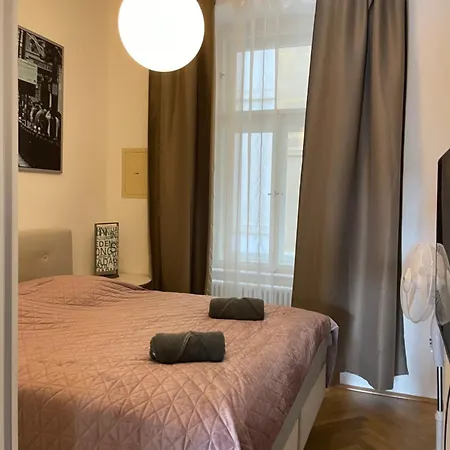 River View Manes Apartman